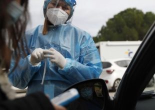 Κορωνοϊός: 1395 νέα κρούσματα, 102 νεκροί και 583 διασωληνωμένοι