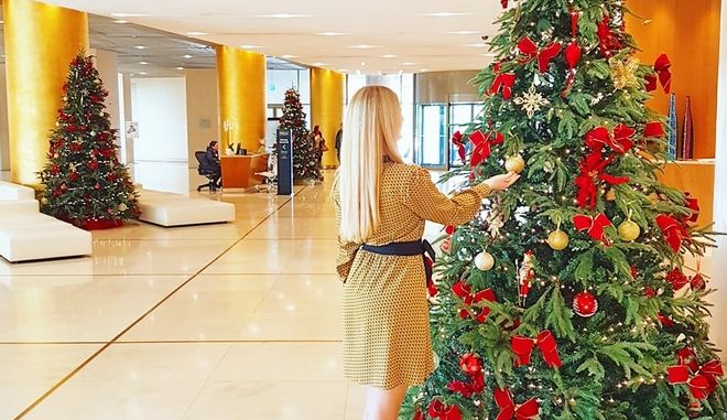 Πώς το Hilton βρήκε τον τρόπο να κάνει φέτος ρεβεγιόν προκαλώντας οργή