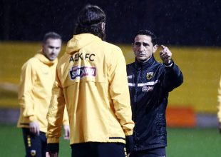 Με απουσίες η «πρώτη» του Μανόλο