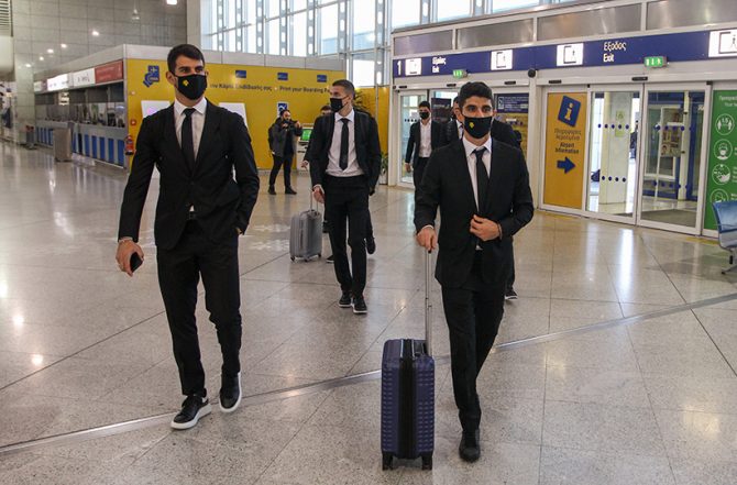 AEK TV: Το ταξίδι της ΑΕΚ στο Λέστερ (VIDEO)