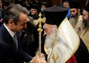 Lockdown και Εκκλησία: Ο Μητσοτάκης τα δίνει όλα στον Ιερώνυμο