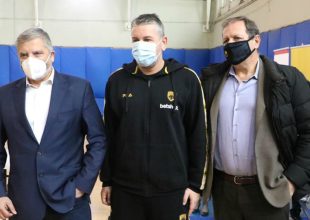 Θετικός στον κορωνοϊό ο Πατούλης, που βρέθηκε στην αιμοδοσία της ΑΕΚ