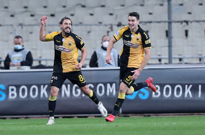 Σιμόες: «Εύχομαι να μείνω για χρόνια στην ΑΕΚ»