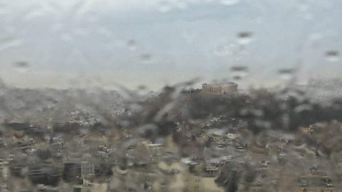 Καιρός: Βροχές, καταιγίδες και ισχυροί άνεμοι – Πού «χτυπούν» τα έντονα καιρικά φαινόμενα