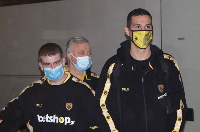Αναχώρησε για Λαύριο η Βασίλισσα (pics)