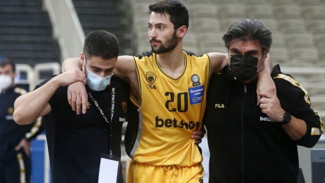 Ιωνικός: «Περαστικά στον Γκίκα, να επιστρέψει γρήγορα»