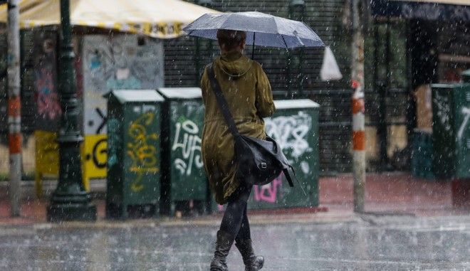 Καιρός: Έκτακτο δελτίο επιδείνωσης με βροχές και θυελλώδεις ανέμους
