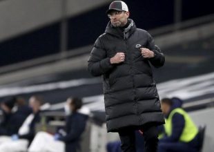 Κλοπ: “Θα προσπαθήσουμε για σέντερ μπακ, ψάχνουμε τον σωστό παίκτη”