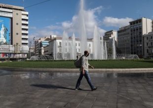 Lockdown: Ανοίγουν τα γυμνάσια παντού και τα λύκεια στις μη κόκκινες περιοχές – Με ραντεβού στα καταστήματα
