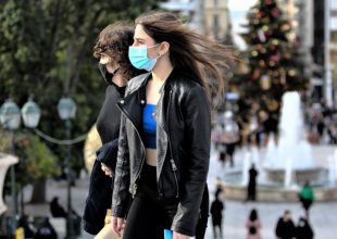 Τα επόμενα βήματα της άρσης του lockdown – Τι θα γίνει με δευτεροβάθμια και λιανεμπόριο