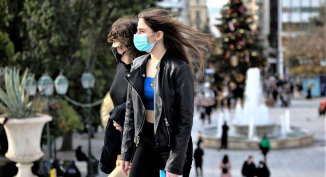 Τα επόμενα βήματα της άρσης του lockdown – Τι θα γίνει με δευτεροβάθμια και λιανεμπόριο