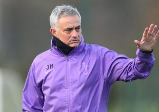 Μουρίνιο: « Η Λίβερπουλ μπορεί να κερδίσει και φέτος το πρωτάθλημα»