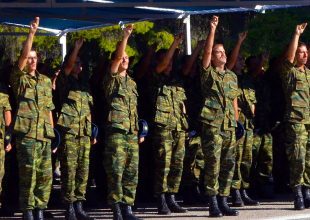 Στρατιωτική θητεία – ΚΥΣΕΑ: Αυξάνεται κατά τρεις μήνες στον Στρατό Ξηράς