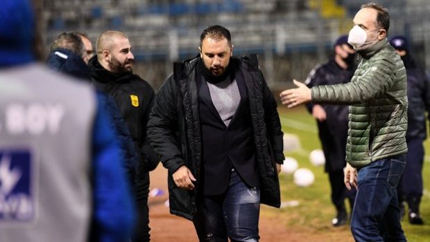 Ένταση μεταξύ Παπαϊωάννου και Ναζλίδη με φόντο τον… Μάντζιο