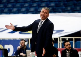 Παπαθεοδώρου: «Δύσκολο παιχνίδι με το Λαύριο, διαφορετικό ματς το αυριανό»