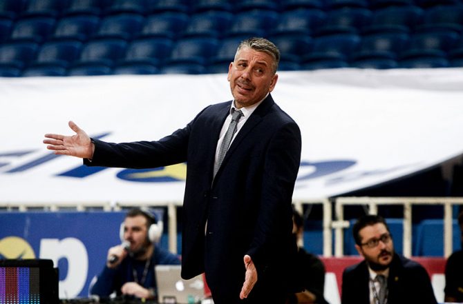 Παπαθεοδώρου: «Σοβαρός ο τραυματισμός του Γκίκα»