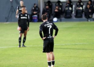 ΟΦΗ: Αποδοκιμασίες έξω από το γήπεδο