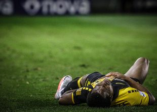 Σκυμμένα κεφάλια και σιωπή στα αποδυτήρια της ΑΕΚ