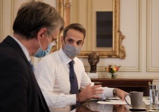Κορωνοϊός: Έκτακτη σύσκεψη στο Μαξίμου – Προς lockdown με κλειστά σχολεία και χωρίς click away