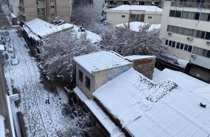 Κακοκαιρία Μήδεια: Στα “λευκά” περιοχές της χώρας – Πού χιονίζει