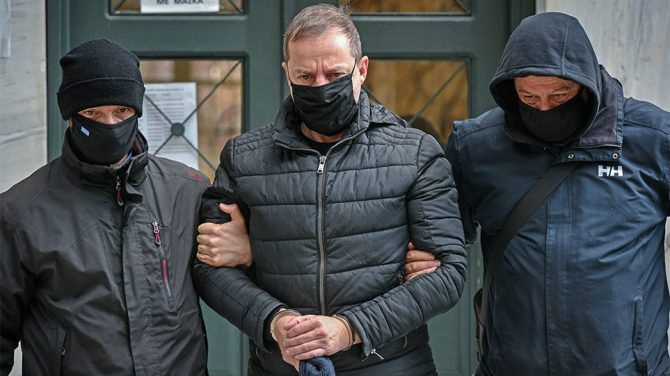 Δημήτρης Λιγνάδης: Ζητά προθεσμία από την Εισαγγελία – Καταγγελία και από Αιγύπτιο για βιασμό στην ηλικία των 17