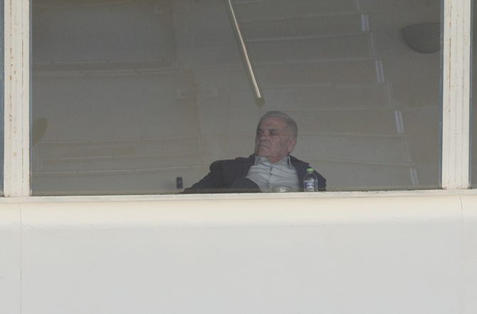 Προχωράει και σε άλλες αλλαγές