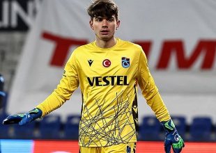 «Νοκ-άουτ» λόγω κορωνοϊού και οι τρεις γκολκίπερ της Τραμπζονσπόρ, πήρε «διπλό» με 18χρονο!