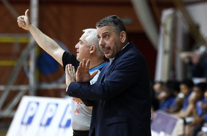 Άστραψε και βρόντηξε ο Παπαθεοδώρου: «Σκατόψυχα ανθρωπάκια, εκτελέσατε το σχέδιό σας»