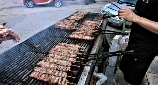 Τσικνοπέμπτη 2021: Έτσι θα τη γιορτάσουμε – Τι είπε ο Χαρδαλιάς