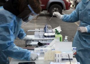 Πώς ο κορωνοϊός μολύνει τα κύτταρα και γιατί η μετάλλαξη Δέλτα είναι τόσο μεταδοτική