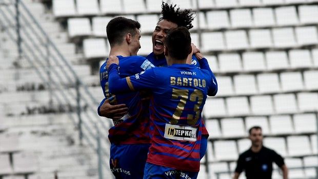 Βόλος – Απόλλων Σμύρνης 2-0: Με Δουβίκα και Ριένστρα δεύτερο σερί τρίποντο