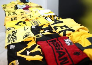 40 συλλεκτικές φανέλες δωρεά για το Μουσείο της Ιστορίας! (PICS)