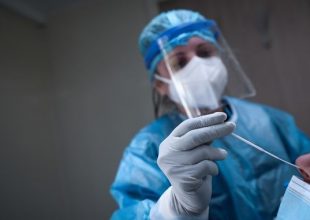 Κορωνοϊός: 2.512 νέα κρούσματα σήμερα στην Ελλάδα, τα 1.180 στην Αττική – 52 νεκροί