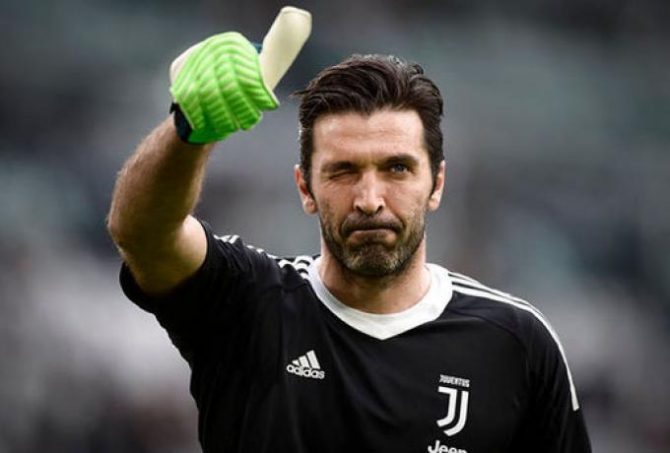 Μπουφόν: «Θα επιλέξω την πιο συναρπαστική πρόταση»