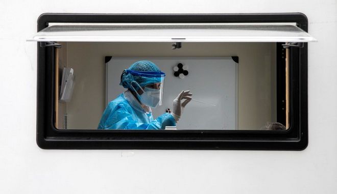 Κορωνοϊός: Αρνητικό ρεκόρ με 3465 νέα κρούσματα σήμερα στην Ελλάδα – 56 νεκροί