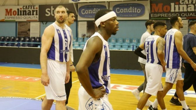 Ηρακλής: Πρόστιμο 44.000 ευρώ στην ΚΑΕ και δυο μήνες απαγόρευση εισόδου στον Καρβέλα!