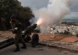 1821-2021: LIVE η στρατιωτική παρέλαση για την Ελληνική Επανάσταση