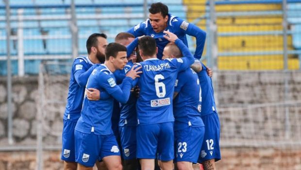 Λαμία – ΑΕΛ 2-1: Τρίποντο παραμονής με Ντέλετιτς