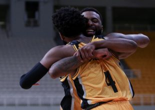 Μέικον – Λάνγκφορντ: Δένουν και… τρομάζουν κόσμο