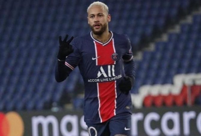 Στηρίζει τους υπαλλήλους του ιδρύματός του ο Νεϊμάρ