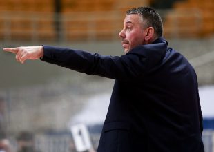 Παπαθεοδώρου: «Άλλους υπολογίζαμε βασικούς και άλλοι παίζουν»