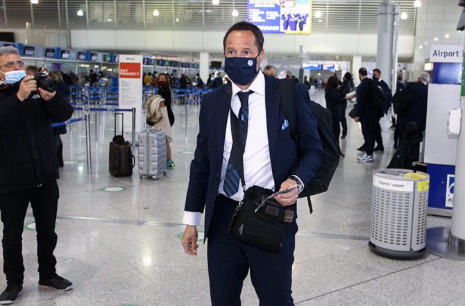 Ενδεκάδα με μεγάλες εκπλήξεις από τον Φαν’τ Σχιπ για την πρεμιέρα με Ισπανία Ενδεκάδα με μεγάλες εκπλήξεις από τον Φαν’τ Σχιπ για την πρεμιέρα με Ισπανία