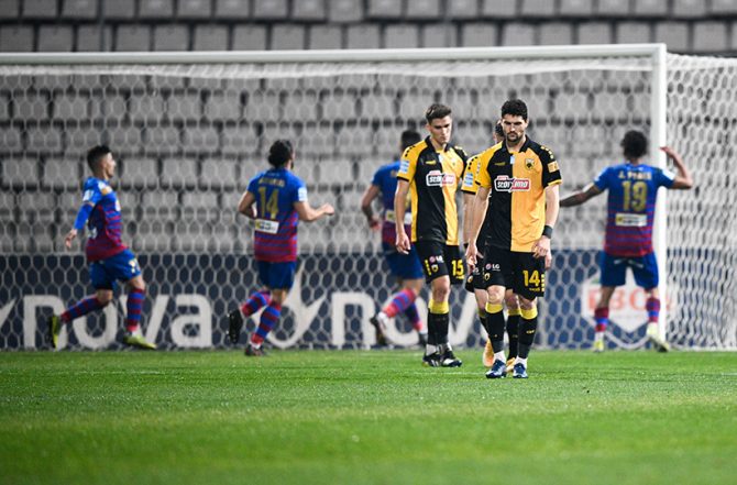 Βαρούχας: «Σωστό το πέναλτι του Βόλου και η αποβολή του Μπαριέντος»