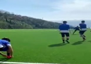 Σαμπντόρια: Ο ελληνικός εθνικός ύμνος στην προπόνηση για χάρη του Σιατούνη (vid)