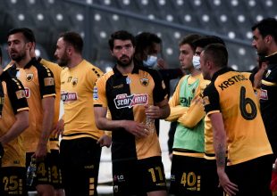 Παίκτες λαχεία, ομάδα παρωδία