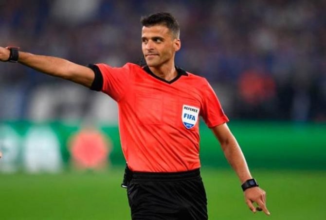 Αντικαταστάθηκε ο διαιτητής του clasico λόγω… τραυματισμού Αντικαταστάθηκε ο διαιτητής του clasico λόγω… τραυματισμού
