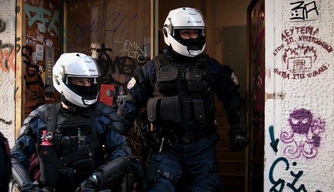 Λάρισα: “Του έσπασαν το χέρι και τον πατούσαν στην πλάτη”, περιγράφει γονέας ενός από τα παιδιά