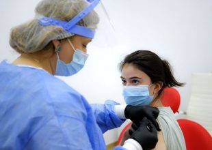 Εμβόλιο κορωνοϊού: Υπό εξέταση και στην Ελλάδα η AstraZeneca