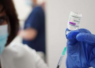 Βρετανία – Astrazeneca: Επτά θάνατοι από θρομβώσεις ανθρώπων που είχαν εμβολιαστεί