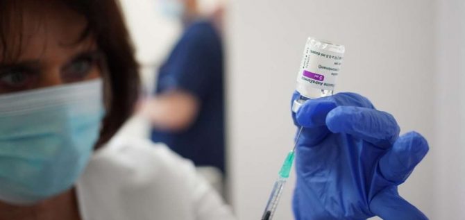 Βρετανία – Astrazeneca: Επτά θάνατοι από θρομβώσεις ανθρώπων που είχαν εμβολιαστεί